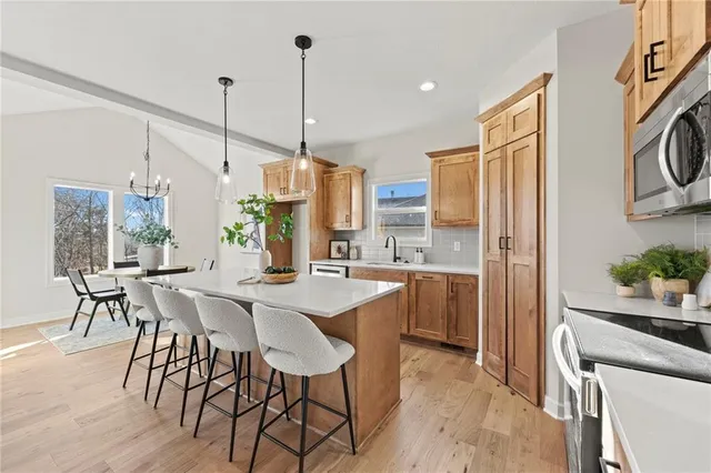 $449,950 | 20786 Emerald Street, Spring Hill, KS 66083