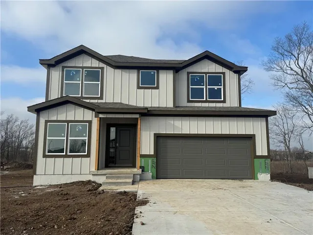 $449,950 | 20786 Emerald Street, Spring Hill, KS 66083