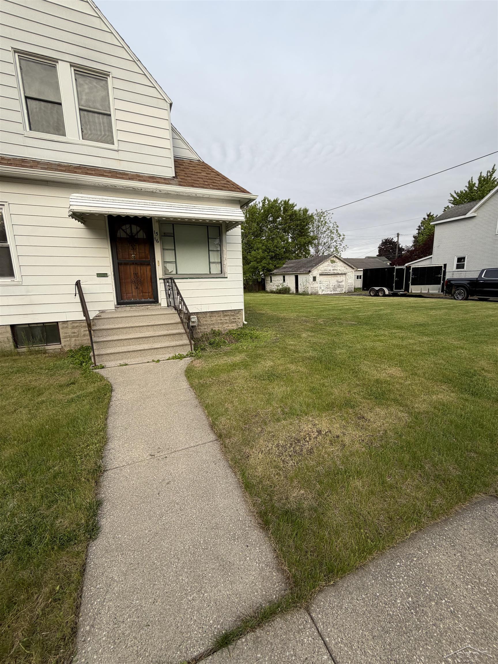 1516 Rose Street Bay City, MI 48708 - Photo 2 of 14
