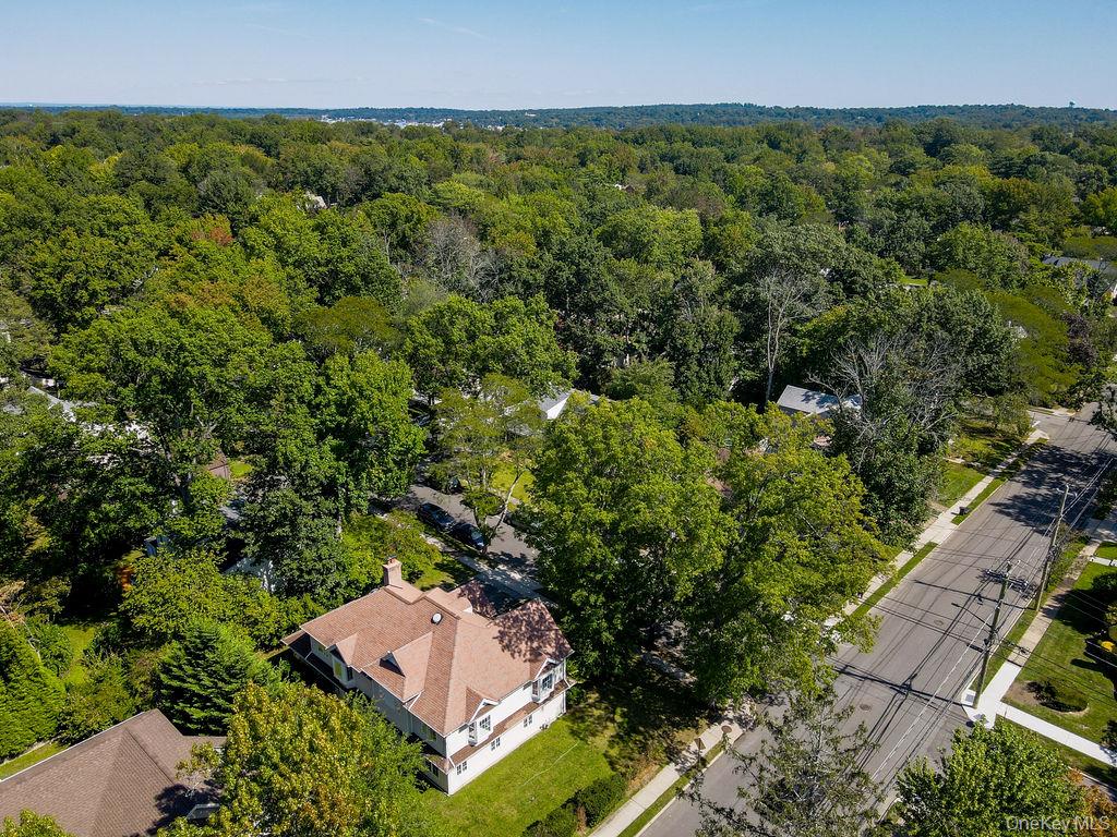60 Plymouth Road Great Neck, NY 11023 - Photo 11 of 36 Bird's eye view