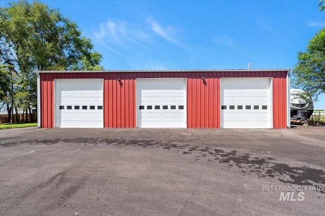 $799,000 | 1960 Fairview Avenue, Fruitland, ID 83619