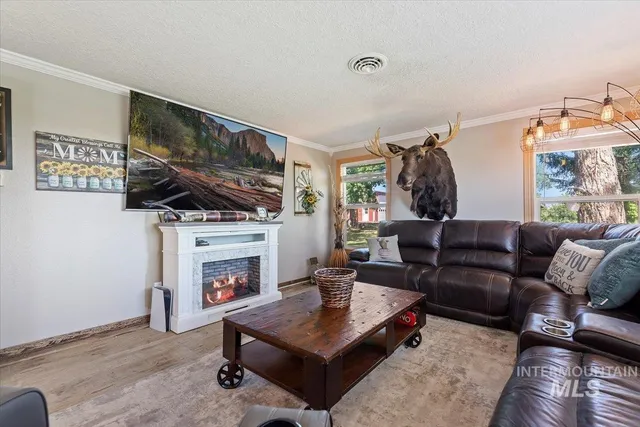 $799,000 | 1960 Fairview Avenue, Fruitland, ID 83619