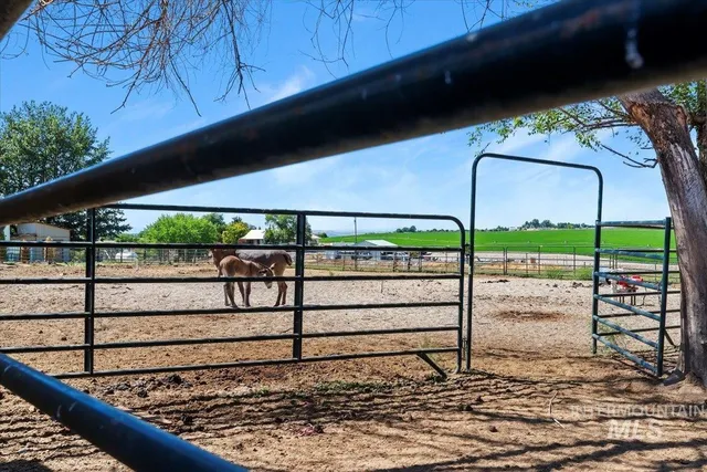 $799,000 | 1960 Fairview Avenue, Fruitland, ID 83619