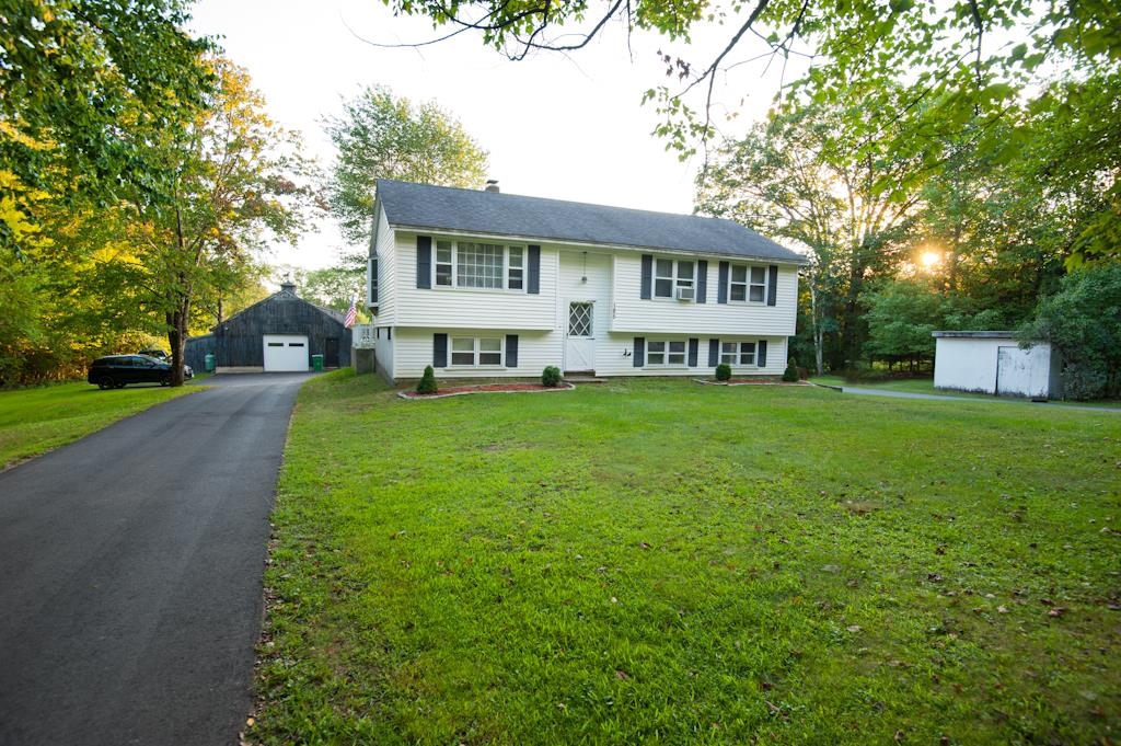 185 Lowell Street Rochester, NH 03867 - Photo 1 of 28