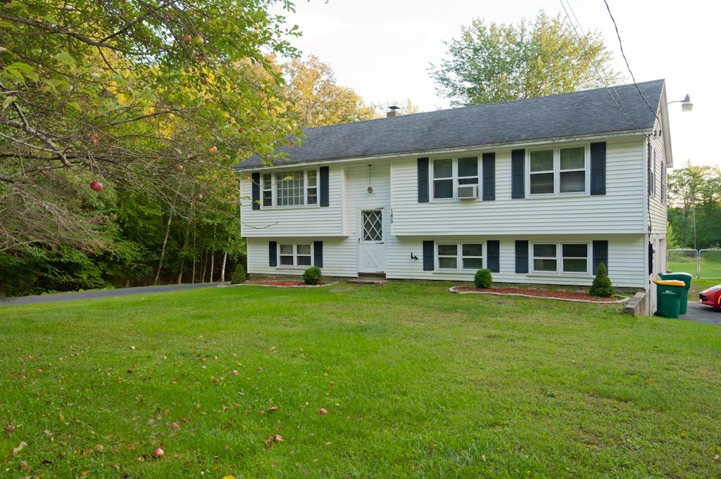 185 Lowell Street Rochester, NH 03867 - Photo 2 of 28