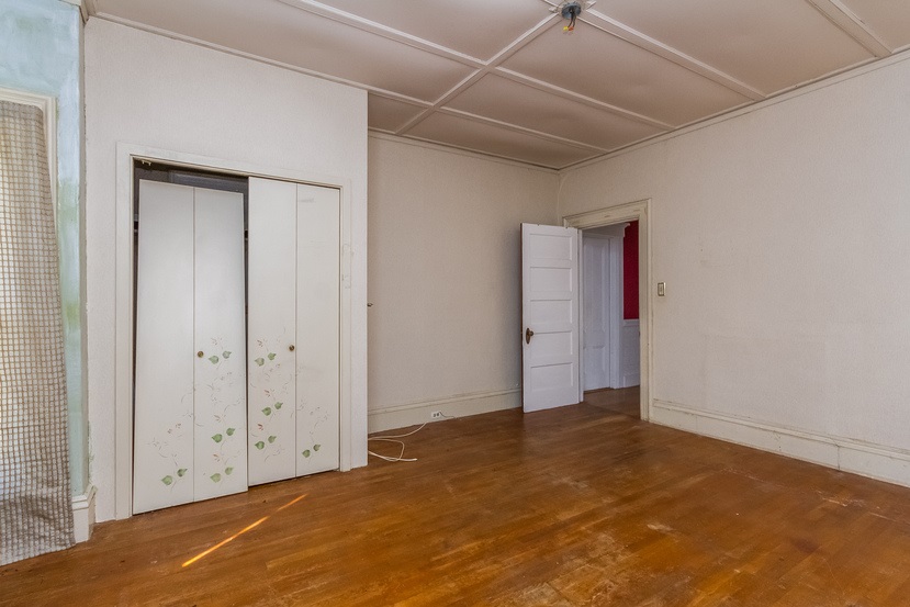 605 Hall Street Manchester, NH 03104 - Photo 12 of 23