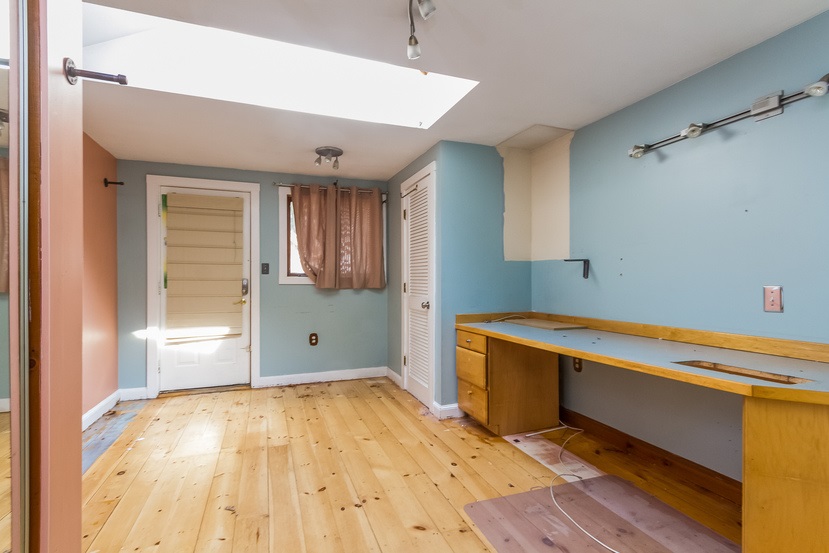 605 Hall Street Manchester, NH 03104 - Photo 16 of 23