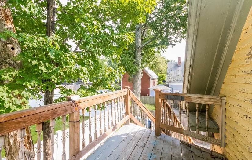 605 Hall Street Manchester, NH 03104 - Photo 3 of 23