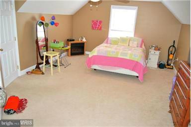 17885 Shaffers Mill Road Mount Airy, MD 21771 - Photo 12 of 27 Bedroom