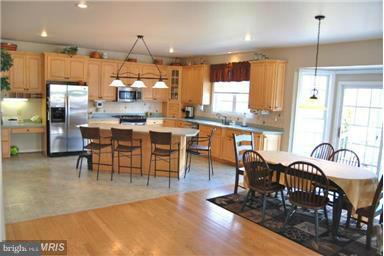 17885 Shaffers Mill Road Mount Airy, MD 21771 - Photo 4 of 27 Kitchen