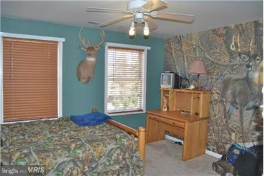 17885 Shaffers Mill Road Mount Airy, MD 21771 - Photo 7 of 27 Bedroom
