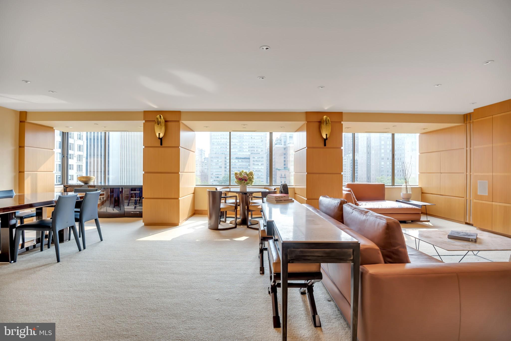 202 West Rittenhouse Square, Unit 1006 Philadelphia, PA 19103 - Photo 2 of 26 Great Room