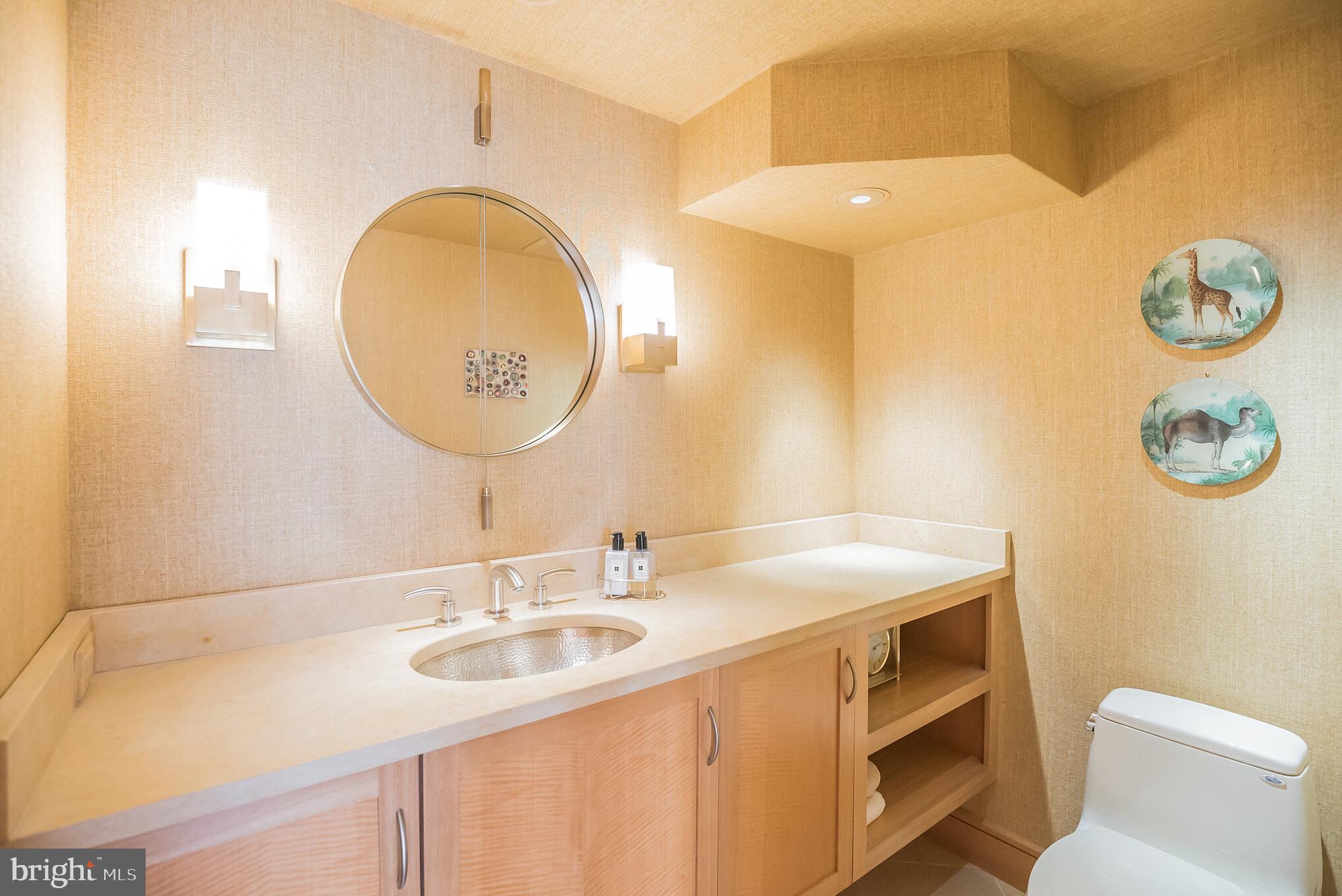 202 West Rittenhouse Square, Unit 1006 Philadelphia, PA 19103 - Photo 17 of 26 Powder Room