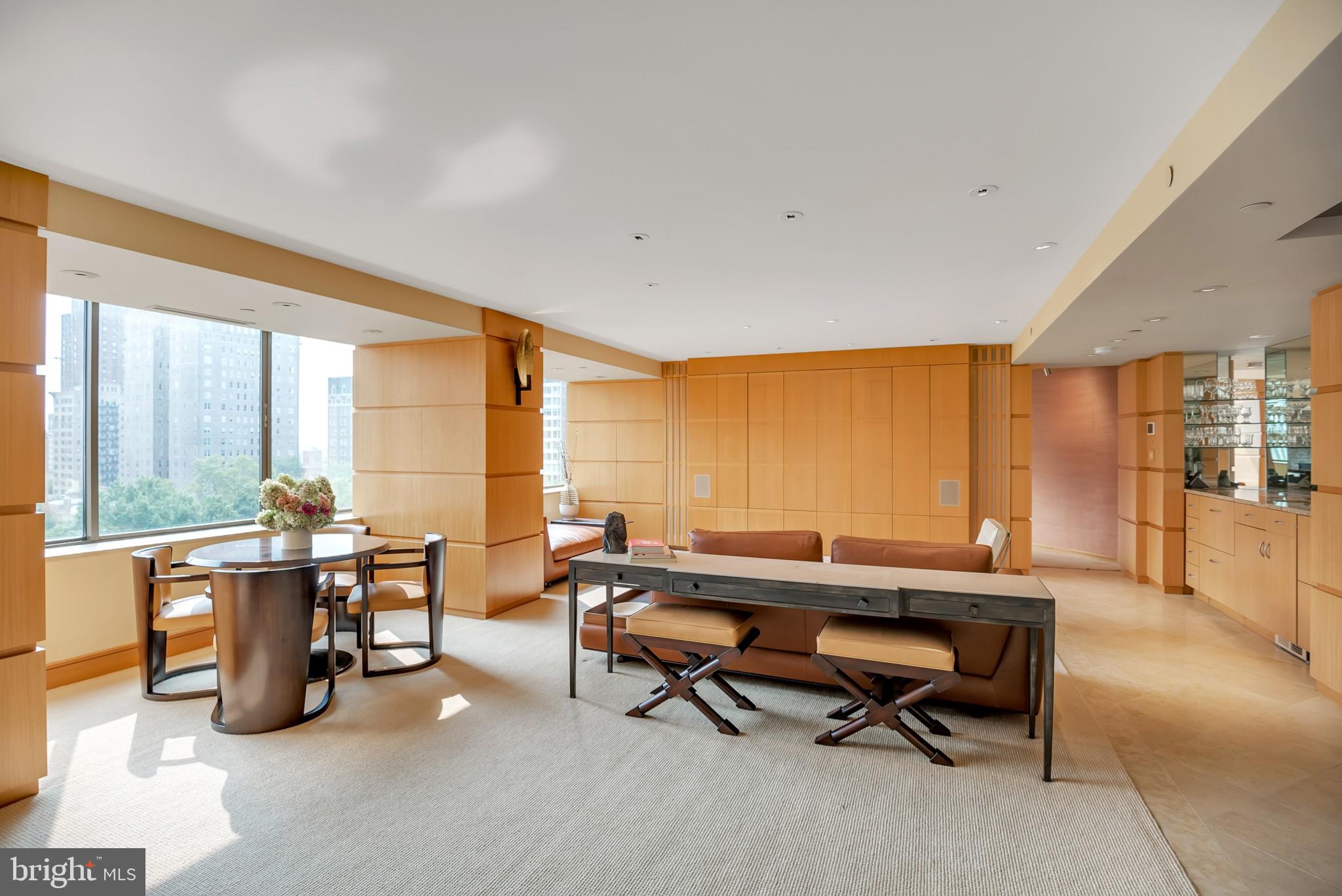 202 West Rittenhouse Square, Unit 1006 Philadelphia, PA 19103 - Photo 6 of 26 Great Room