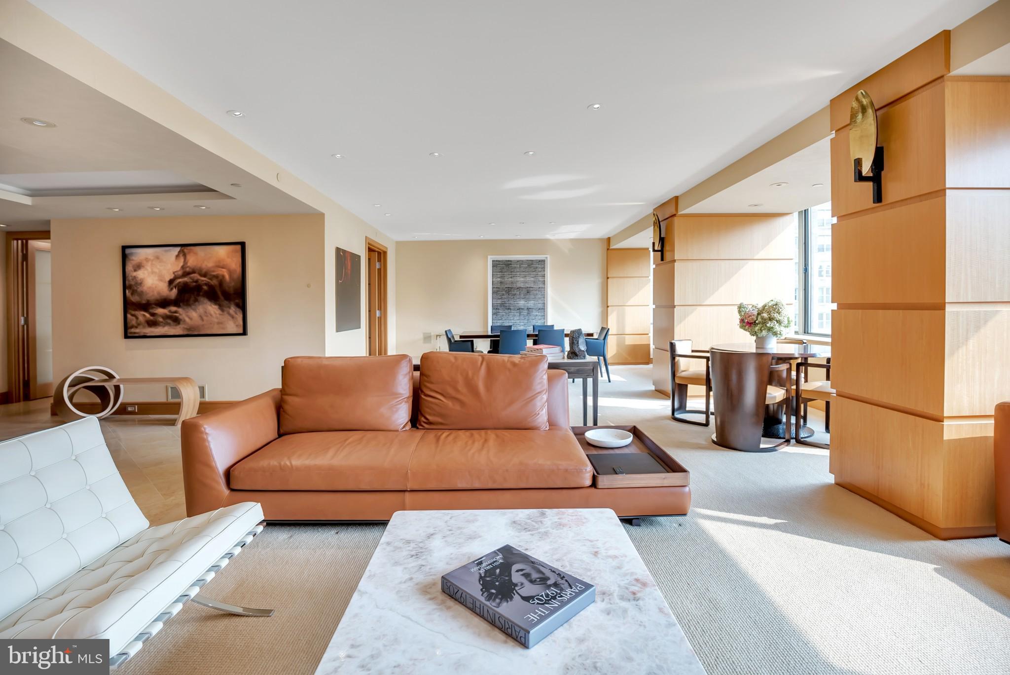 202 West Rittenhouse Square, Unit 1006 Philadelphia, PA 19103 - Photo 9 of 26 Great Room