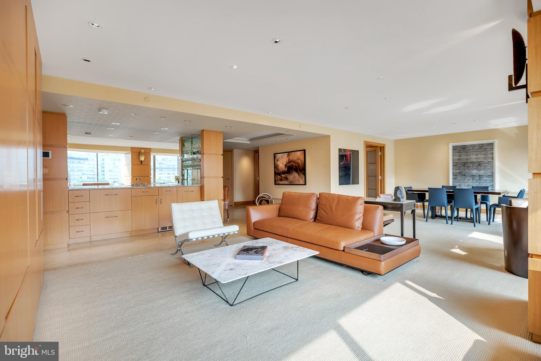 202 West Rittenhouse Square, Unit 1006 Philadelphia, PA 19103 - Photo 10 of 26 Great Room