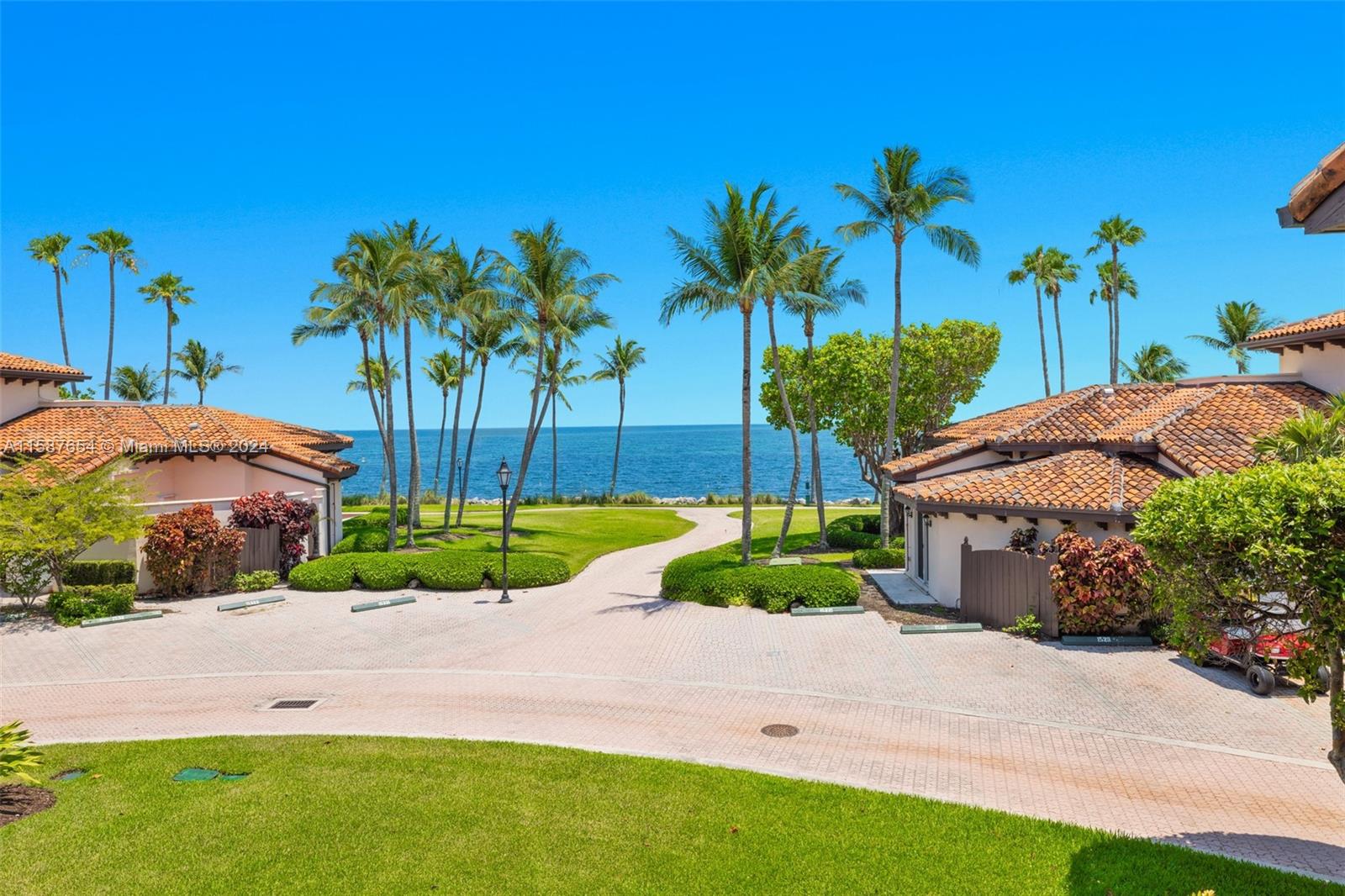 15122 Fisher Island Drive, Unit 15122 Miami Beach, FL 33109 - Photo 26 of 55 a view of a backyard