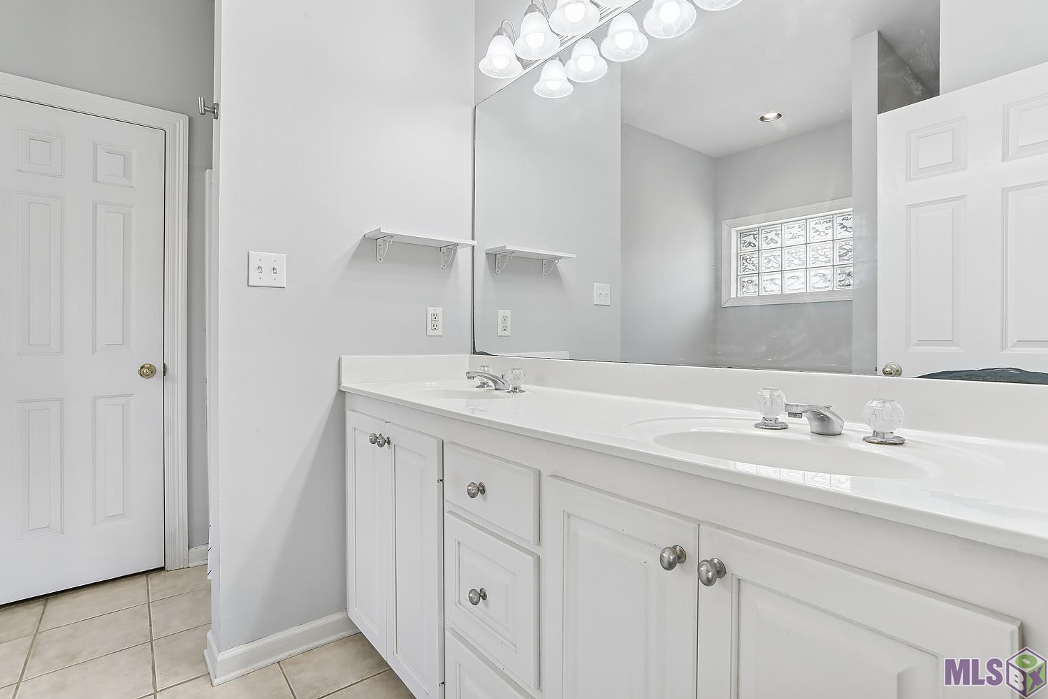 5565 Ducros Drive Baton Rouge, LA 70820 - Photo 9 of 16