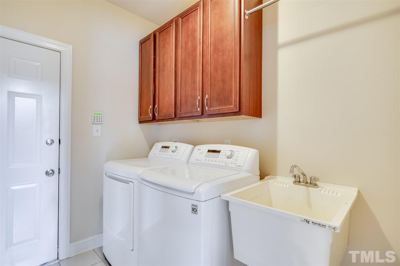 9445 Collingdale Way Raleigh, NC 27617 - Photo 13 of 29 Gallery Image 13
