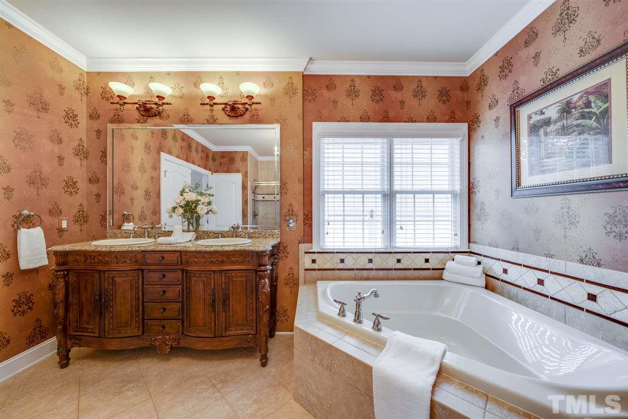 9445 Collingdale Way Raleigh, NC 27617 - Photo 16 of 29 Gallery Image 16