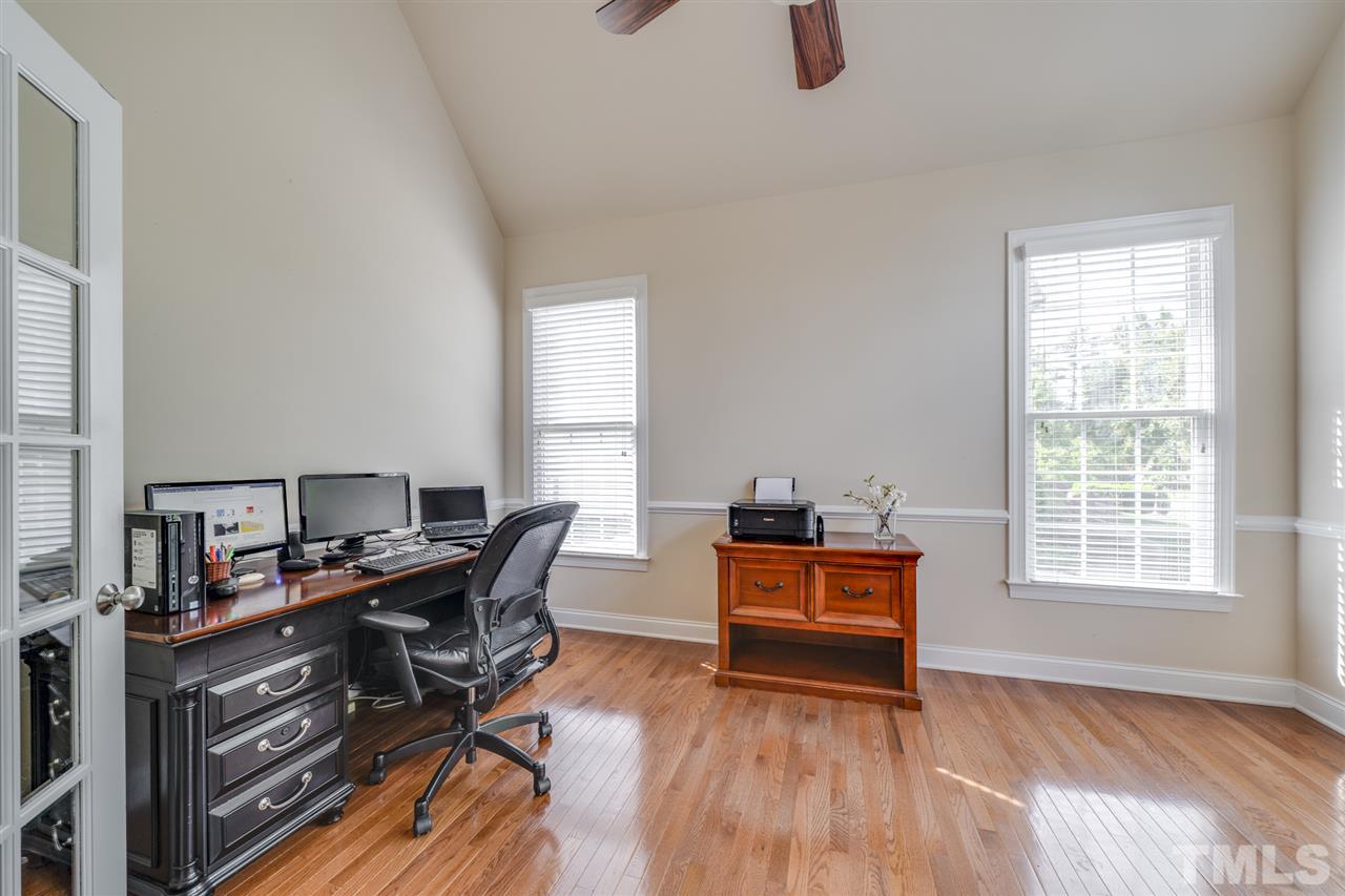 9445 Collingdale Way Raleigh, NC 27617 - Photo 10 of 29 Gallery Image 10