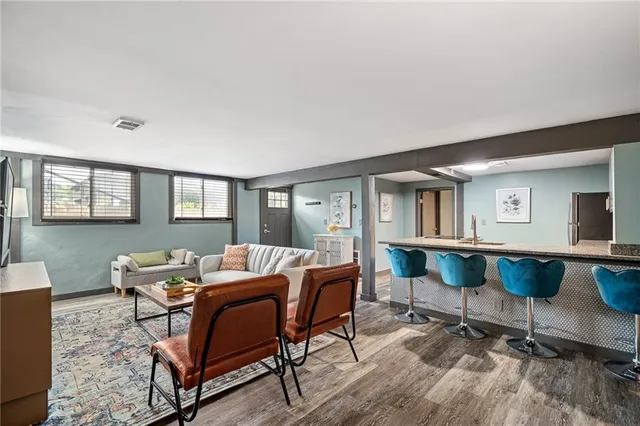 $99,000 | 435 West 104th Street, Unit E, Kansas City, MO 64114