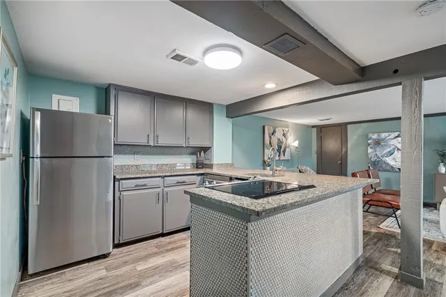 $99,000 | 435 West 104th Street, Unit E, Kansas City, MO 64114