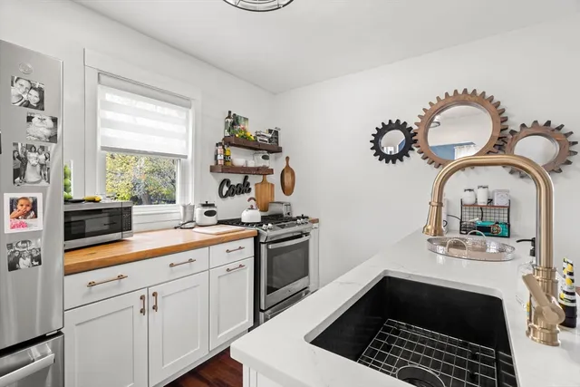 $570,000 | 28 Rutherford Avenue, Haverhill, MA 01830