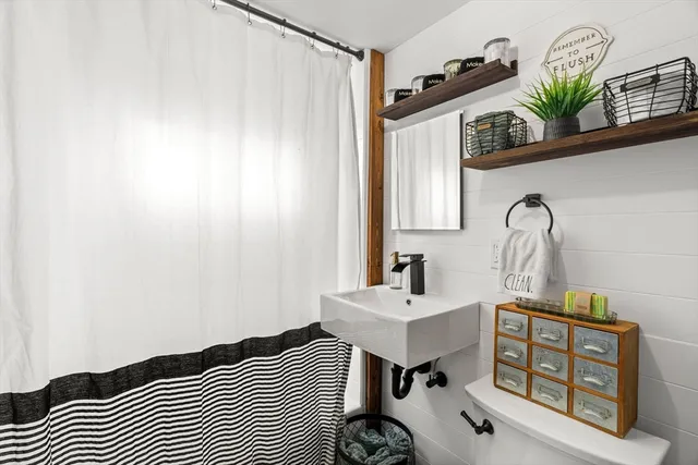 $570,000 | 28 Rutherford Avenue, Haverhill, MA 01830