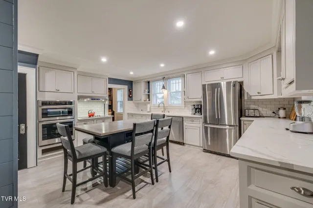 $425,000 | 604 Bravo Street, Elizabethton, TN 37643