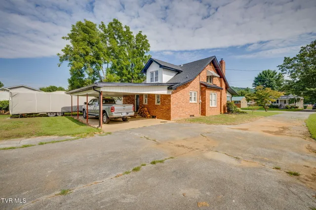 $425,000 | 604 Bravo Street, Elizabethton, TN 37643