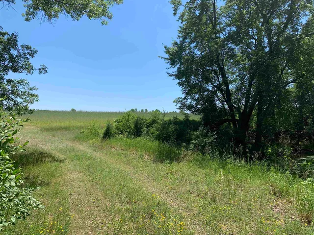 $399,000 | 2001 Highway 54, Waupaca, WI 54981