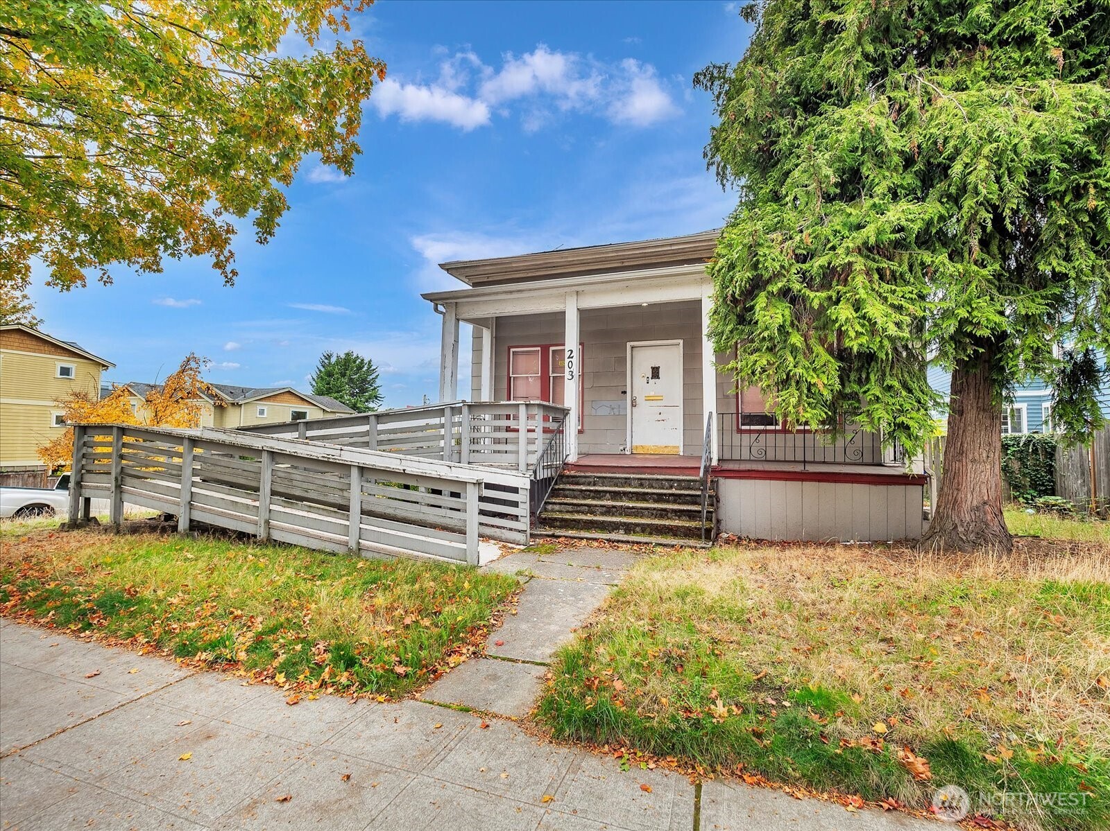 203 23rd Avenue Seattle, WA 98122 - Photo 1 of 26