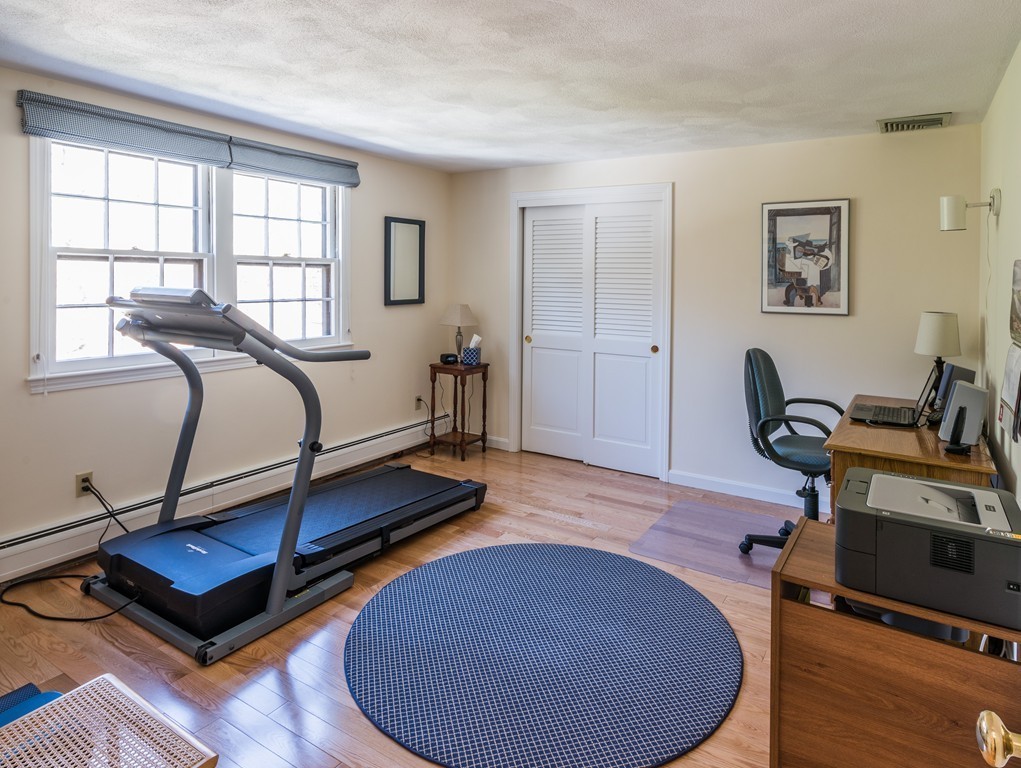 91 Westerly Road Weston, MA 02493 - Photo 17 of 20 Gallery Image 17