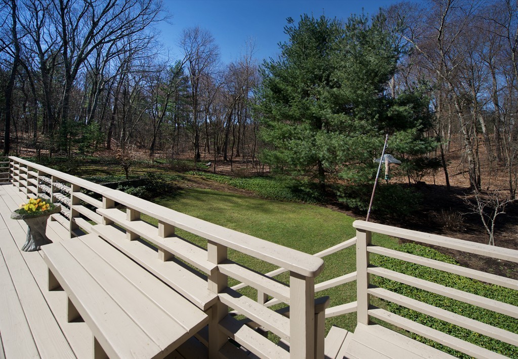 91 Westerly Road Weston, MA 02493 - Photo 19 of 20 Gallery Image 19