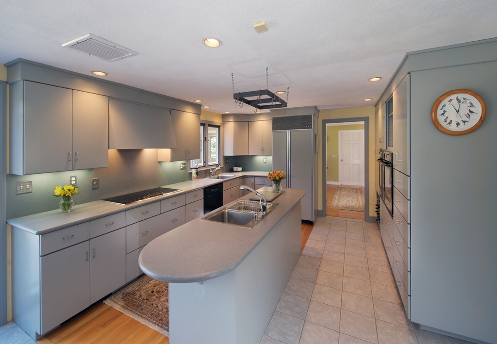 91 Westerly Road Weston, MA 02493 - Photo 8 of 20 Gallery Image 8