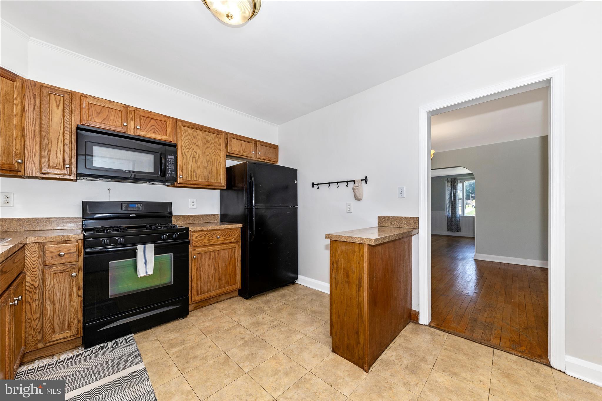 5811 Daybreak Terrace Baltimore, MD 21206 - Photo 16 of 54 Kitchen