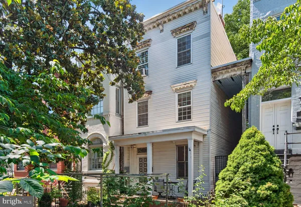 $1,095,000 | 176 North Carolina Avenue Southeast, Washington, DC 20003