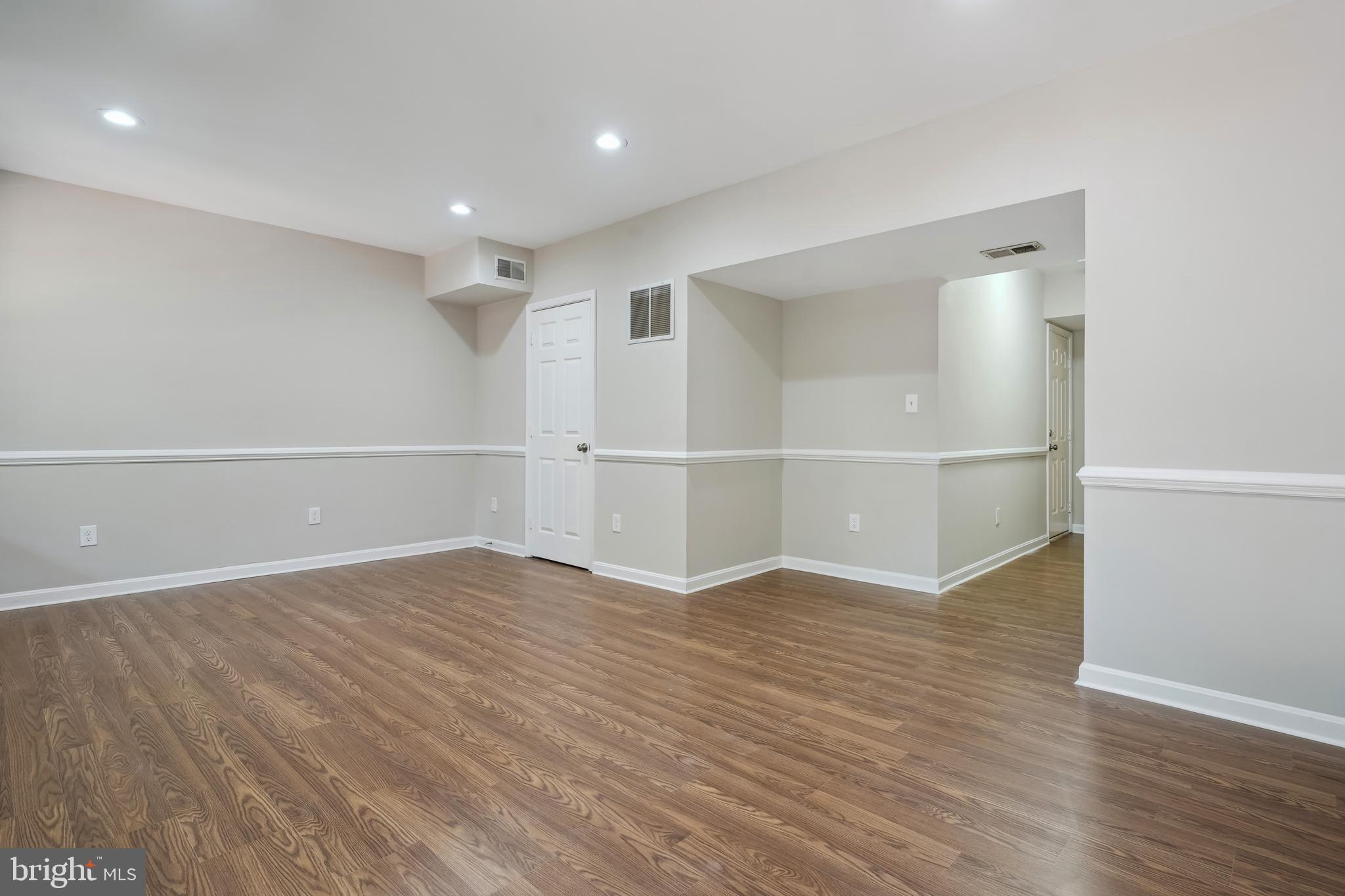 46915 Rabbitrun Terrace Sterling, VA 20164 - Photo 11 of 36 Gallery Image 11