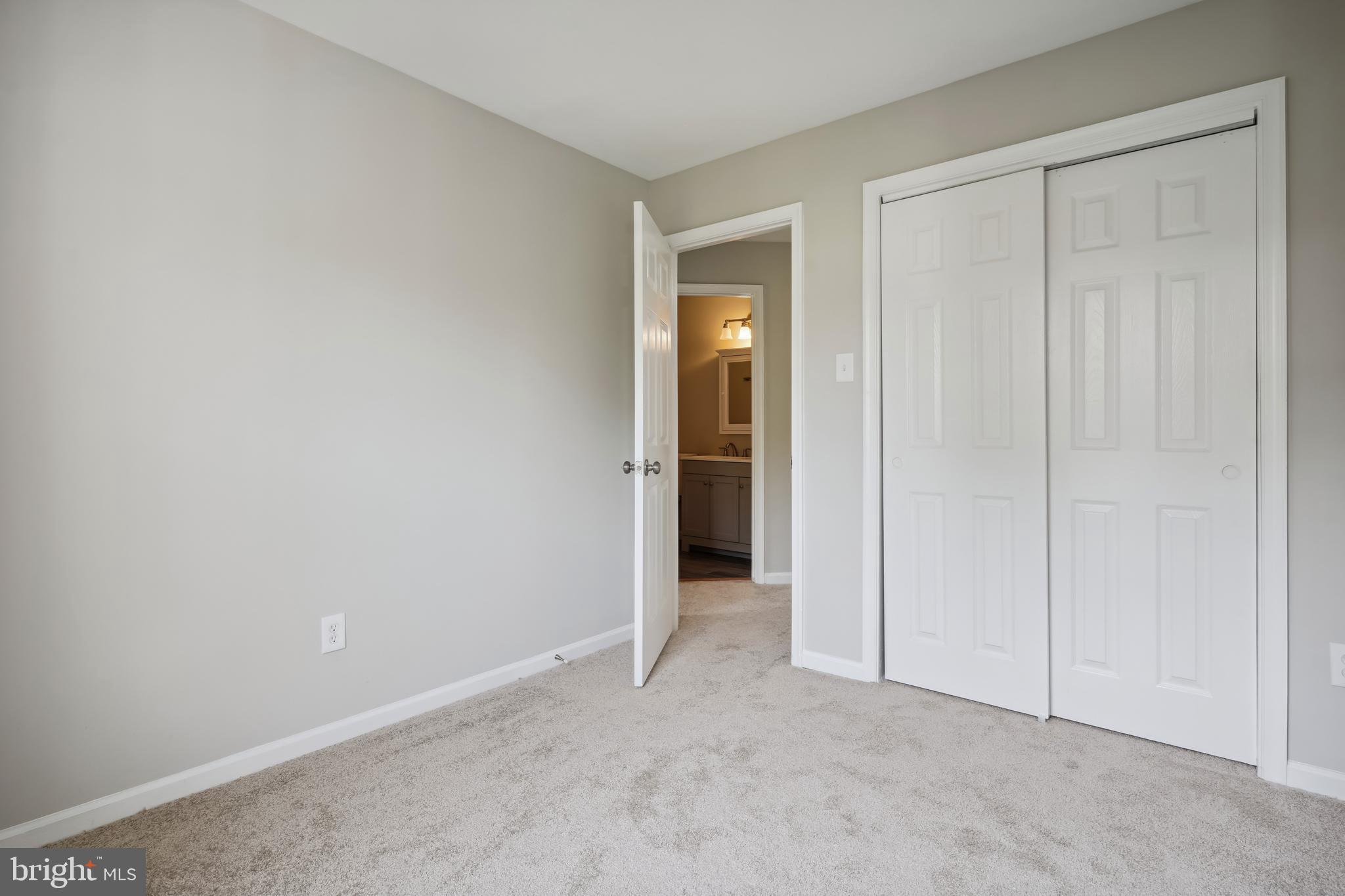46915 Rabbitrun Terrace Sterling, VA 20164 - Photo 26 of 36 Gallery Image 26