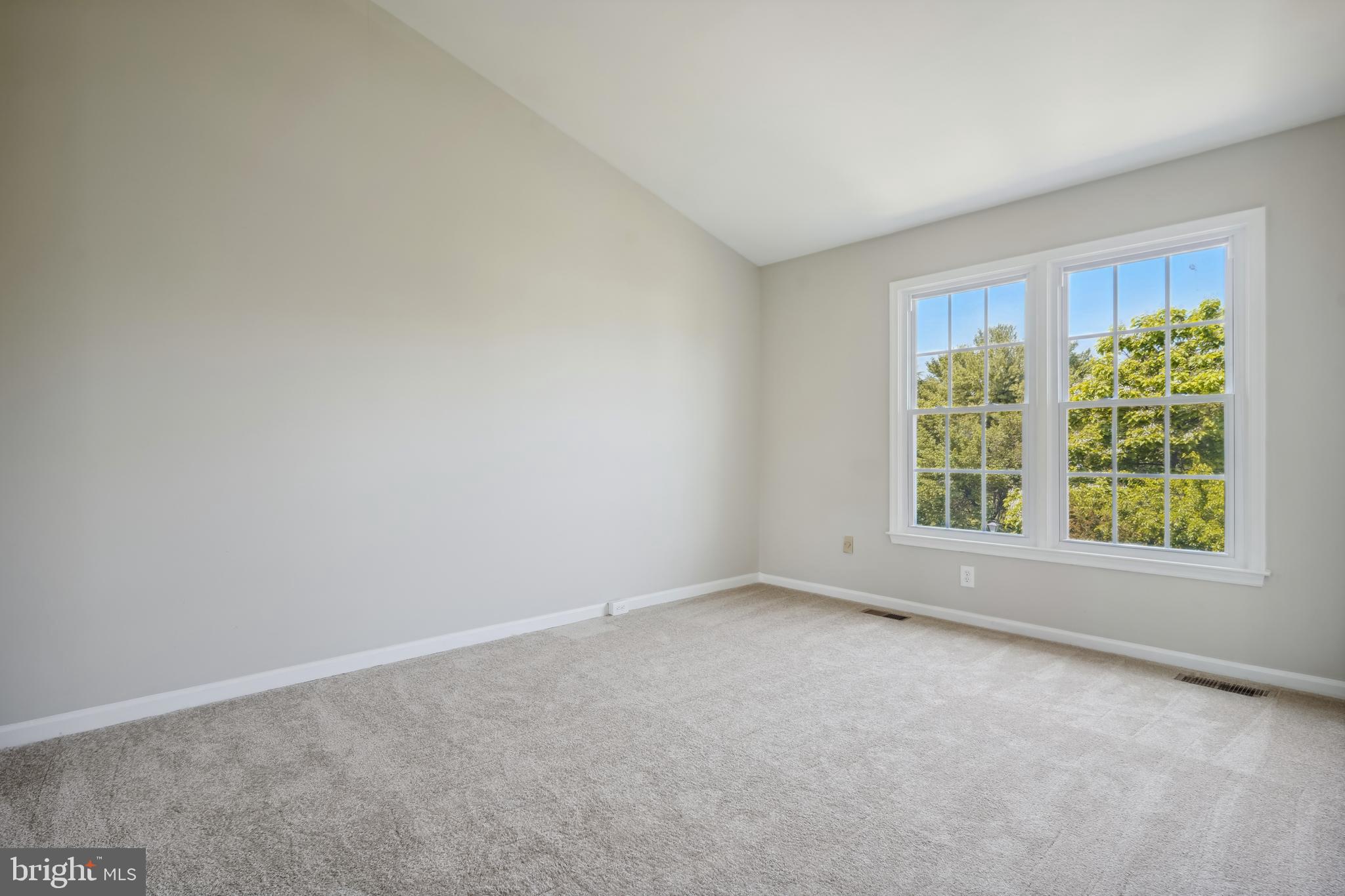 46915 Rabbitrun Terrace Sterling, VA 20164 - Photo 33 of 36 Gallery Image 33