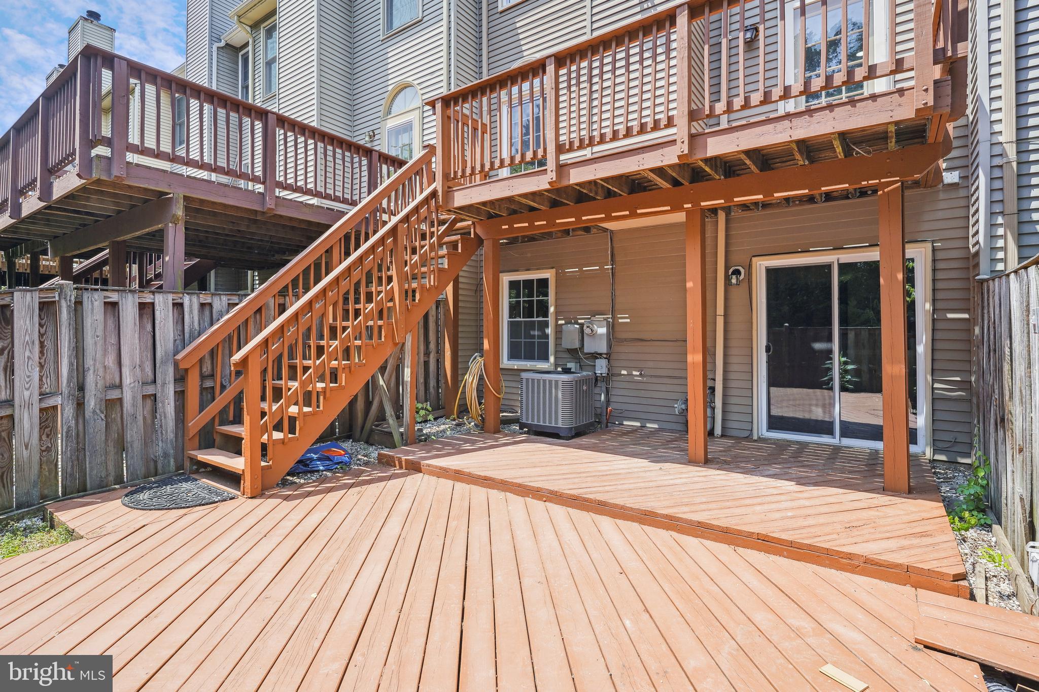 46915 Rabbitrun Terrace Sterling, VA 20164 - Photo 4 of 36 Gallery Image 4