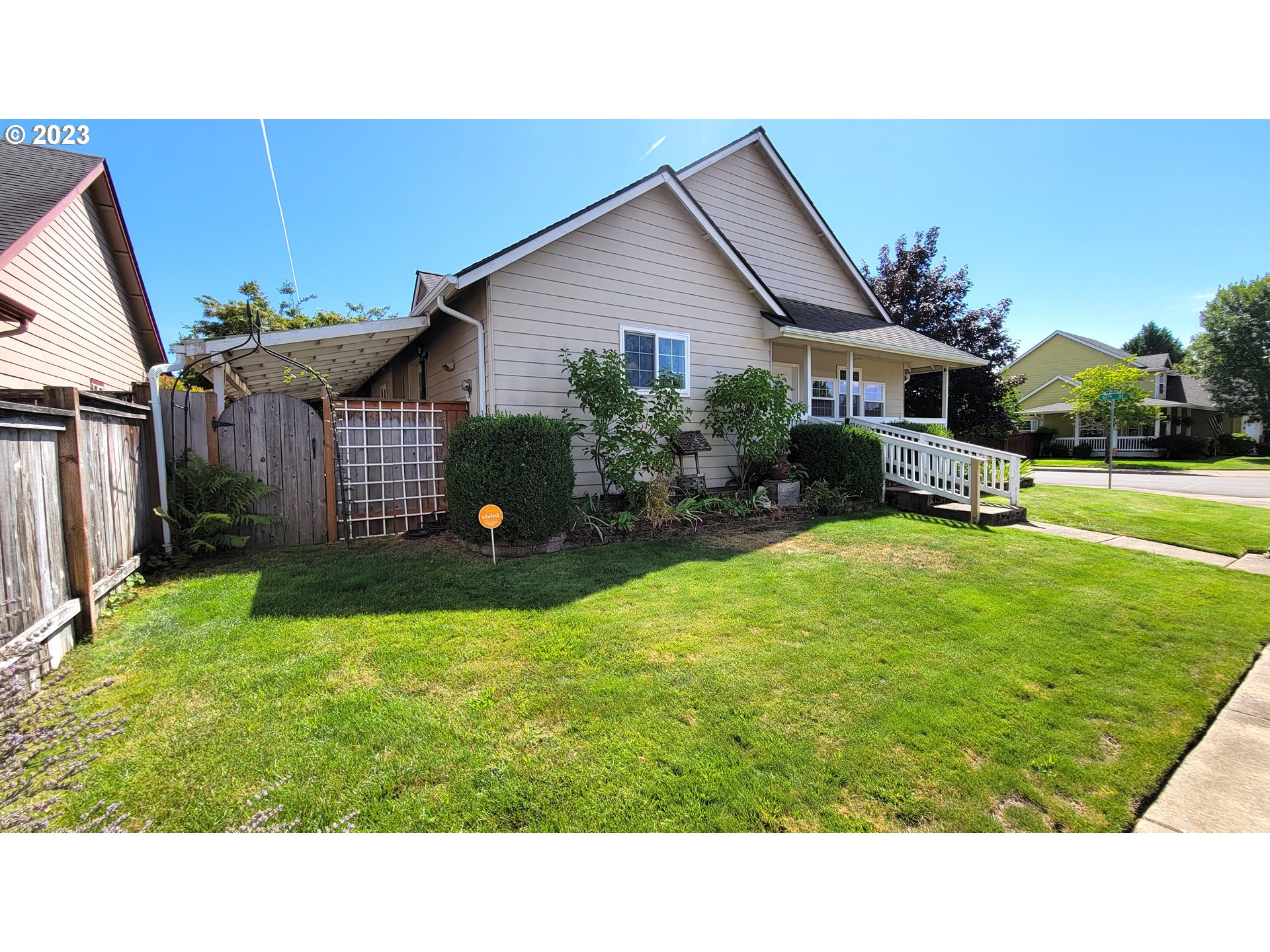 6709 Moses Pass Springfield, OR 97478 - Photo 3 of 16