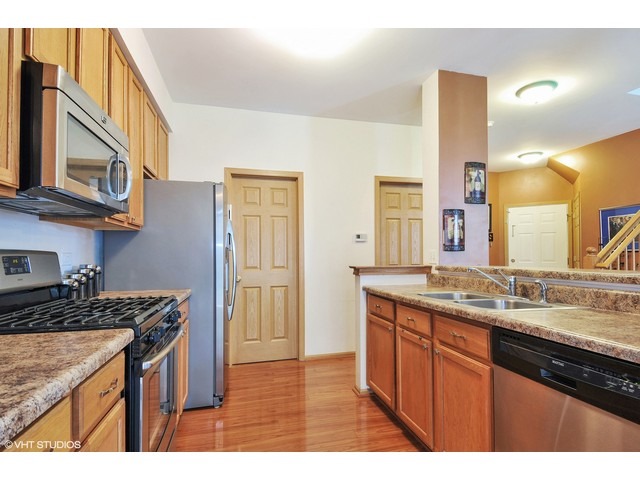 1914 West Cobblestone Road, Unit 1703 Romeoville, IL 60446 - Photo 4 of 11