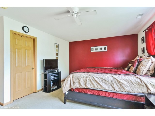 1914 West Cobblestone Road, Unit 1703 Romeoville, IL 60446 - Photo 8 of 11