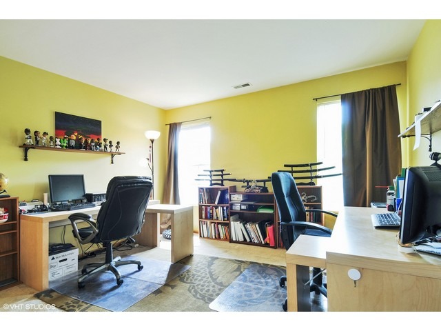 1914 West Cobblestone Road, Unit 1703 Romeoville, IL 60446 - Photo 10 of 11