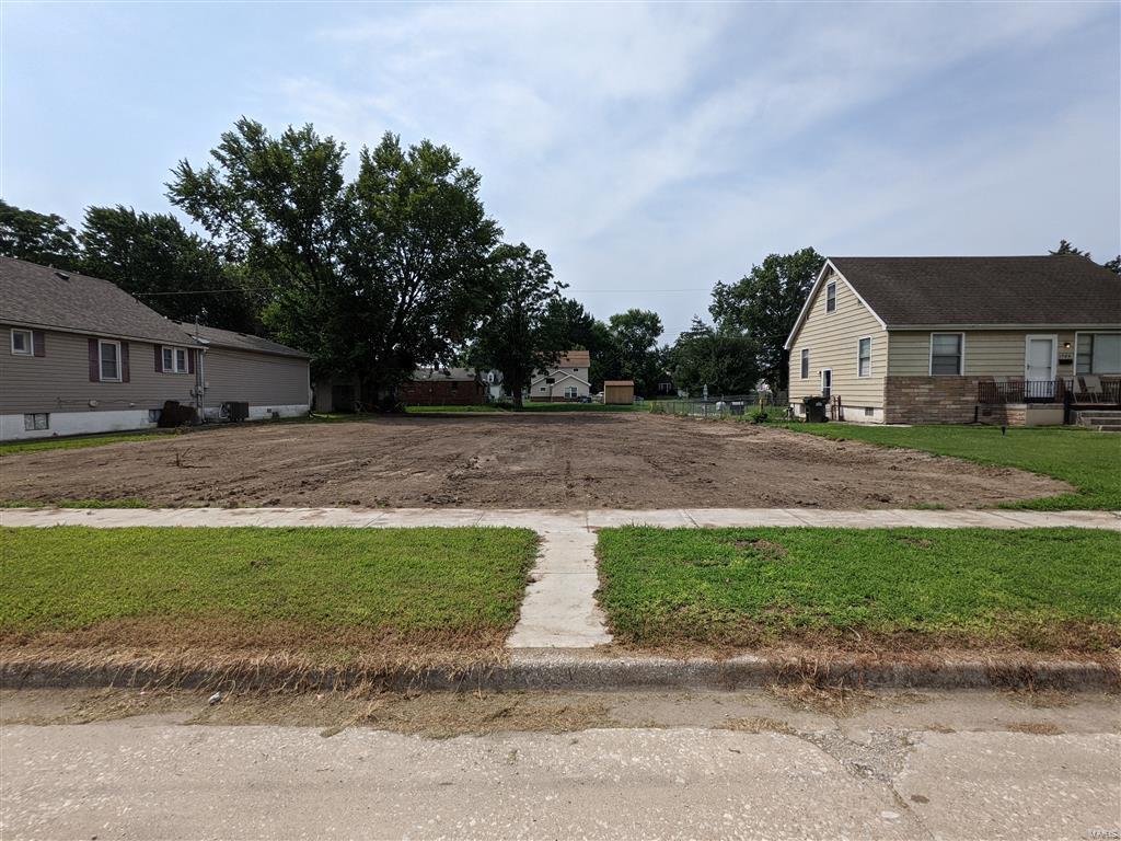 1712 2nd Street Madison, IL 62060 - Photo 1 of 7 Gallery Image 1