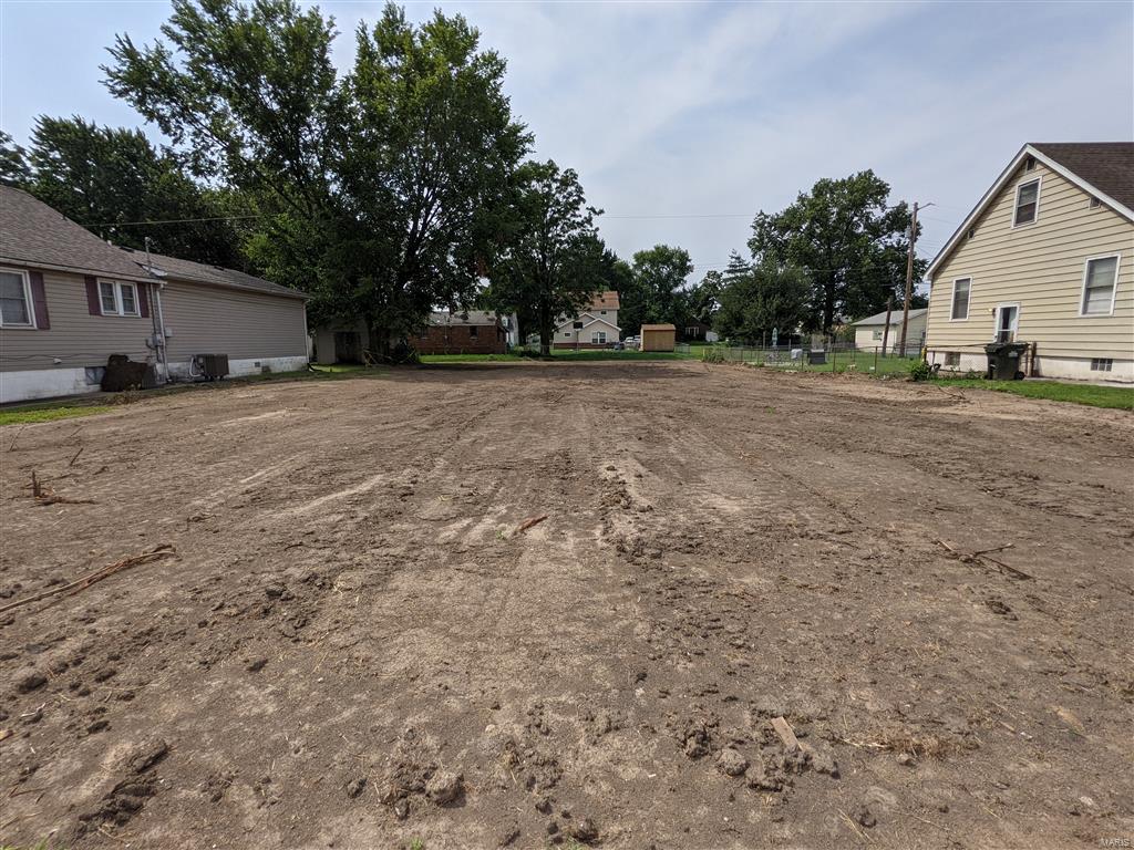1712 2nd Street Madison, IL 62060 - Photo 3 of 7 Gallery Image 3