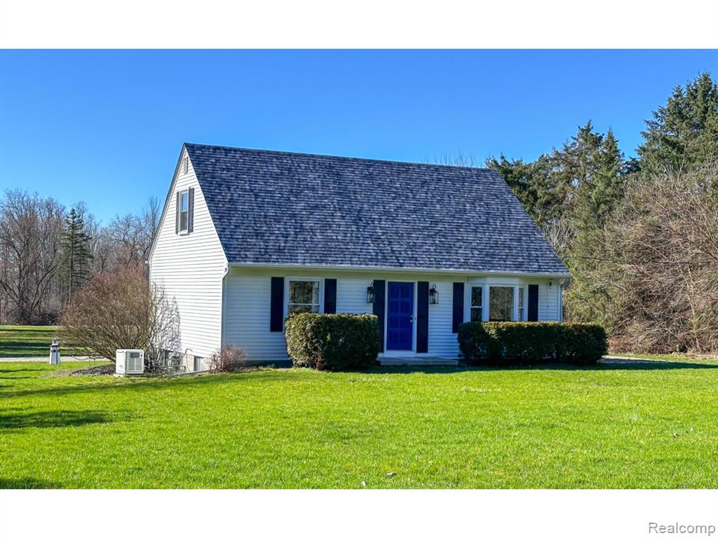20660 Armada Ridge Road Armada, MI 48005 - Photo 1 of 30