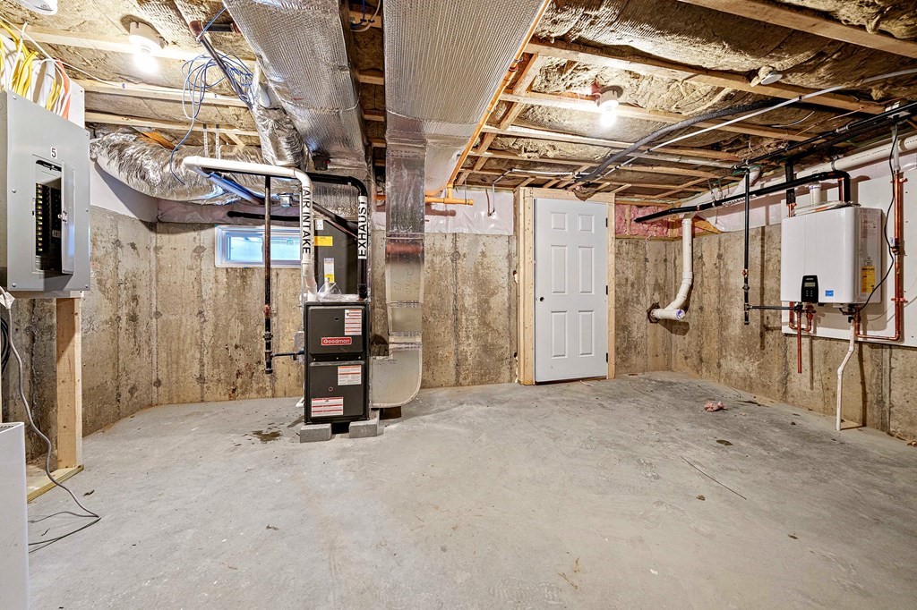 30 Old Washington Street, Unit 9 Pembroke, MA 02359 - Photo 19 of 21 a view of a room with gym equipment